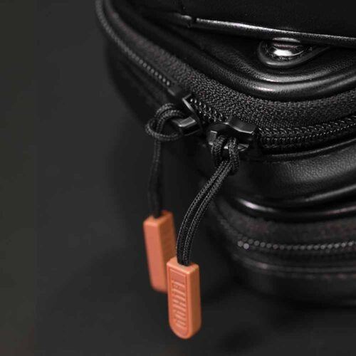 CZ120B-14 CZ120B Retro Cassette-Style Earphones Storage Case